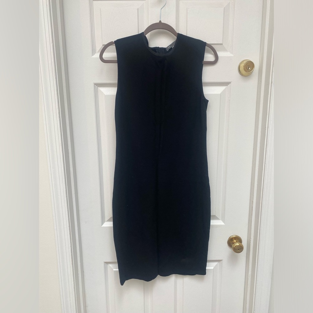 Vince Elegant & Flattering Black Sleeveless Midi Dress- Medium